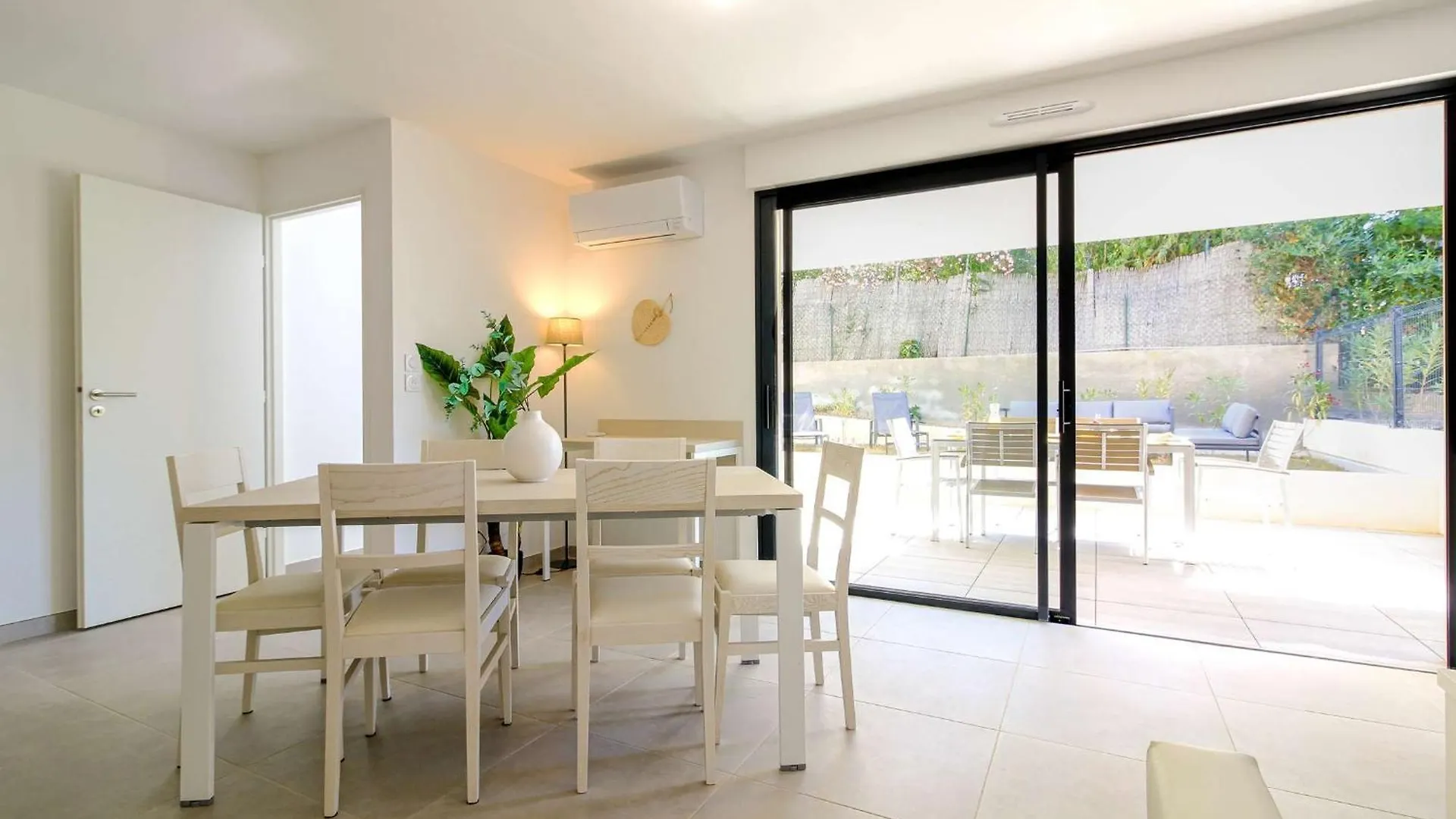 Select'Sohome - Appartement Pour 6 Personnes A Deux Pas Des Commerces Et De La Plage De La Faviere ! - Iloa-C03 Bormes-les-Mimosas 0*,  Francie